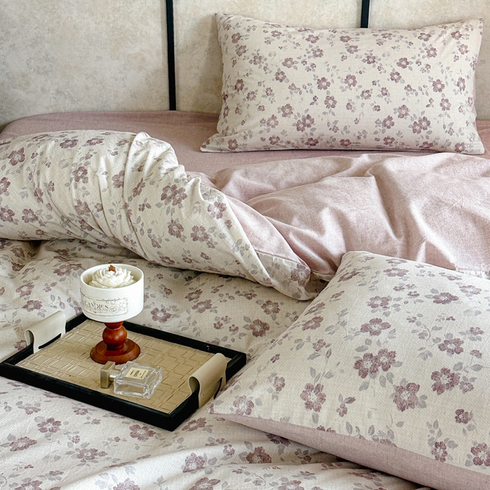 91家纺网 家纺一手货源 找家纺 麦田家纺 2025新款A类棉麻四件套系列 花香满园-红