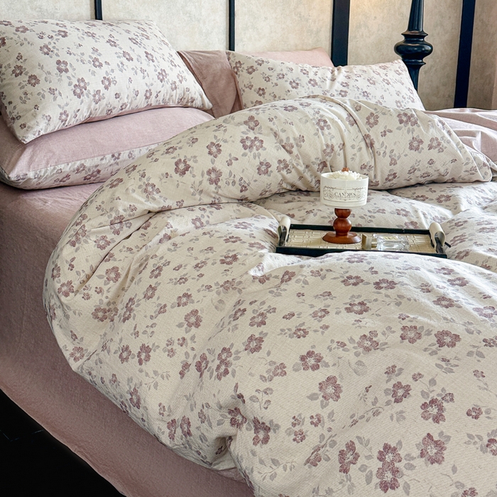 91家纺网 家纺一手货源 找家纺 麦田家纺 2025新款A类棉麻四件套系列 花香满园-红