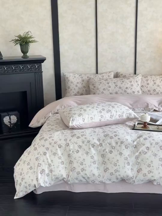 91家纺网 家纺一手货源 找家纺 麦田家纺 2025新款A类棉麻四件套系列 花香满园-红