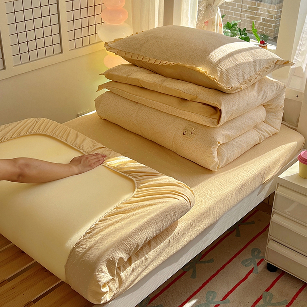 91家纺网 家纺一手货源 找家纺 春光里 2025新款高克重皱皱纱学生床三件套 灿灿