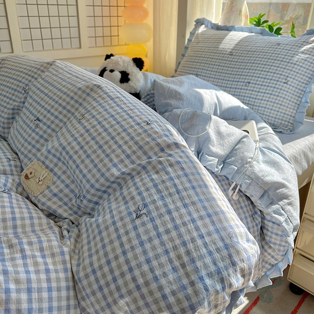 91家纺网 家纺一手货源 找家纺 春光里 2025新款高克重皱皱纱学生床三件套 海盐格