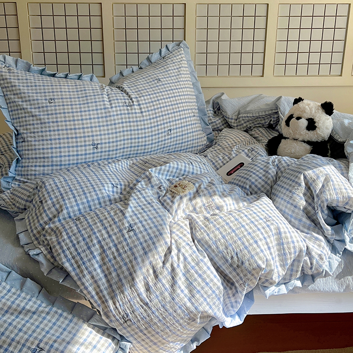 91家纺网 家纺一手货源 找家纺 春光里 2025新款高克重皱皱纱学生床三件套 海盐格