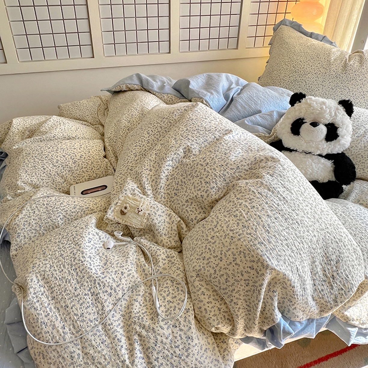 91家纺网 家纺一手货源 找家纺 春光里 2025新款高克重皱皱纱学生床三件套 碎蓝