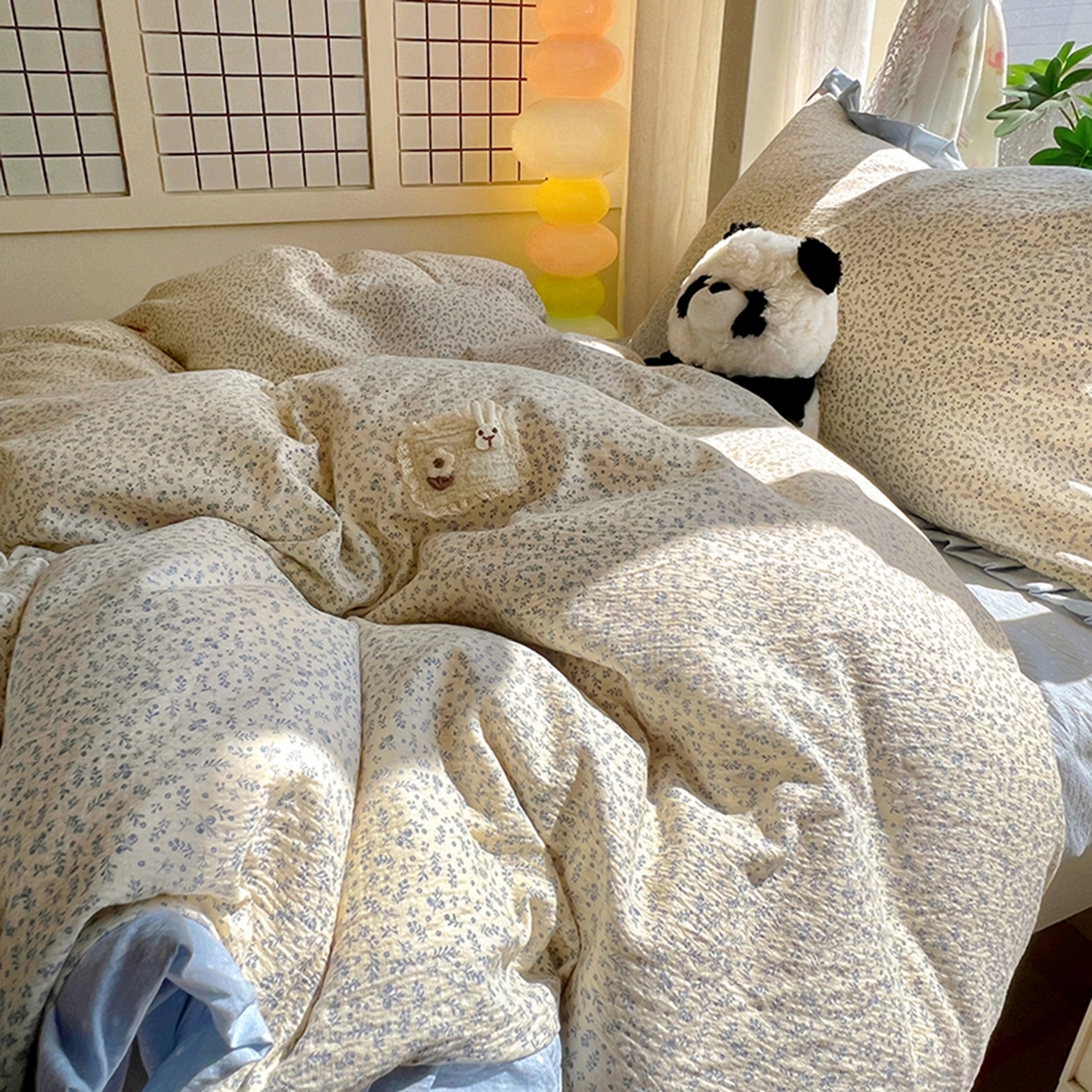 91家纺网 家纺一手货源 找家纺 春光里 2025新款高克重皱皱纱学生床三件套 碎蓝