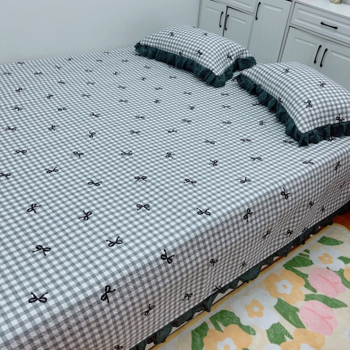 91家纺网 家纺一手货源 找家纺 暖居 2025新款纯棉绗缝夹棉榻榻米支持定制防滑全棉印花小碎花农村大炕盖三件套系列灰格蝴蝶结