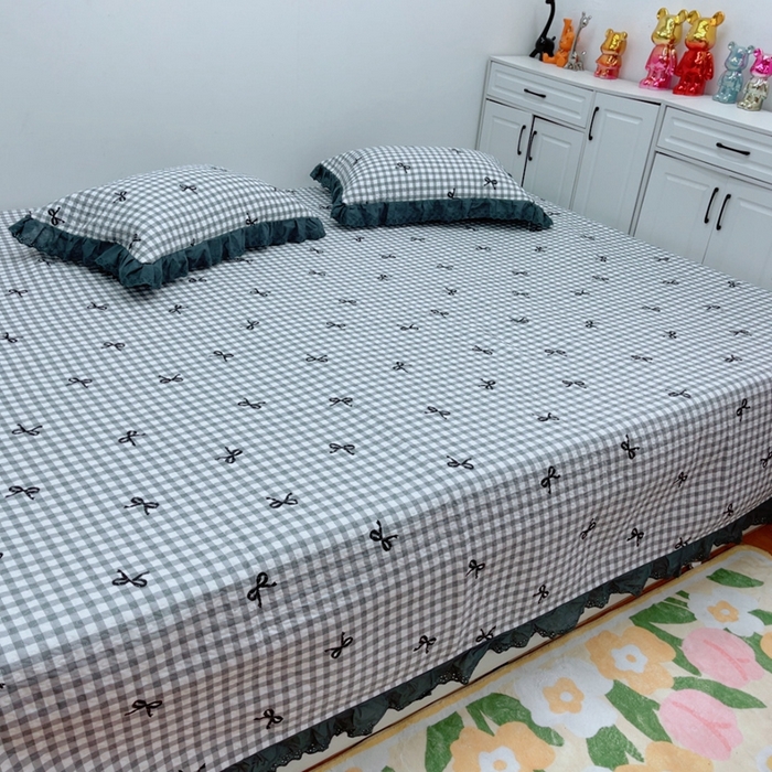 91家纺网 家纺一手货源 找家纺 暖居 2025新款纯棉绗缝夹棉榻榻米支持定制防滑全棉印花小碎花农村大炕盖三件套系列灰格蝴蝶结