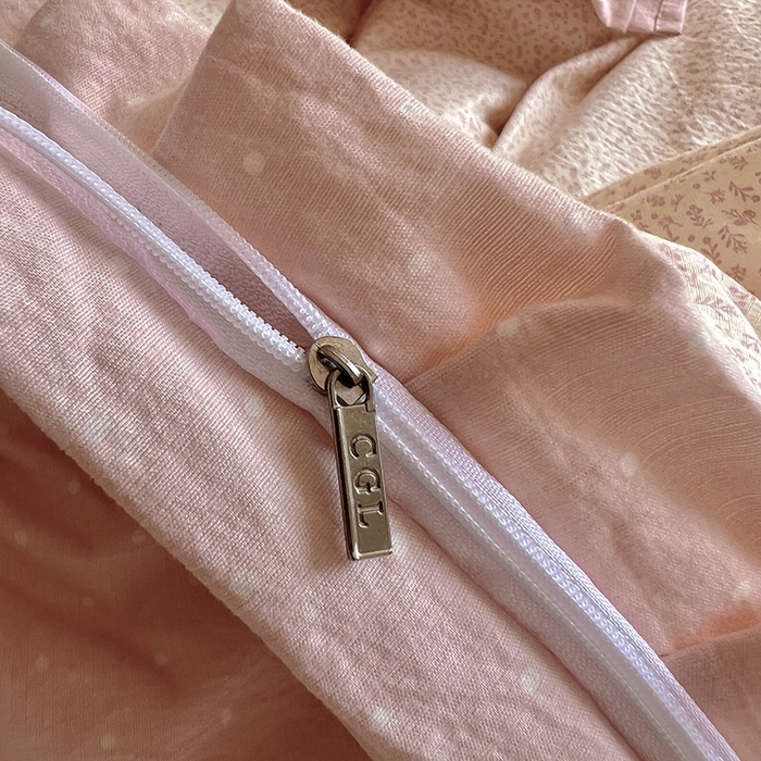 91家纺网 家纺一手货源 找家纺 春光里 2025新款高克重皱皱纱学生床三件套 桃桃