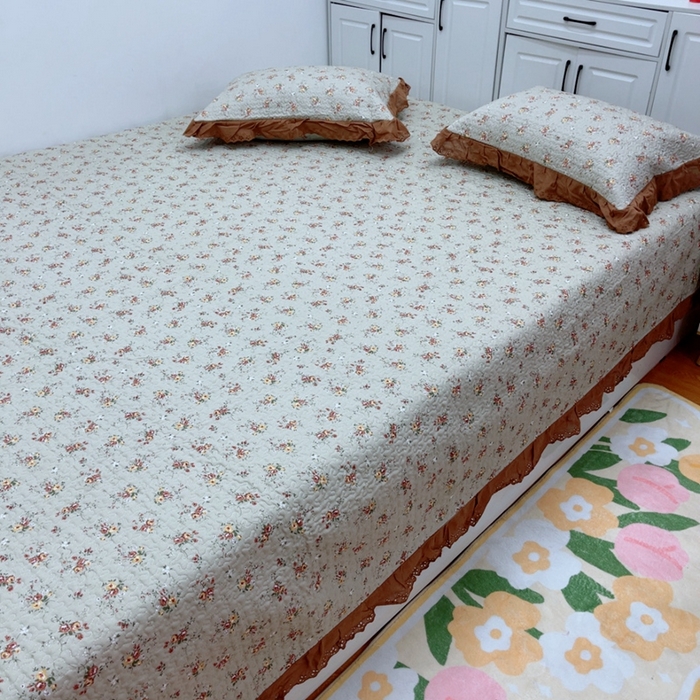 91家纺网 家纺一手货源 找家纺 暖居 2025新款纯棉绗缝夹棉榻榻米支持定制防滑全棉印花小碎花农村大炕盖三件套系列摩登浅咖