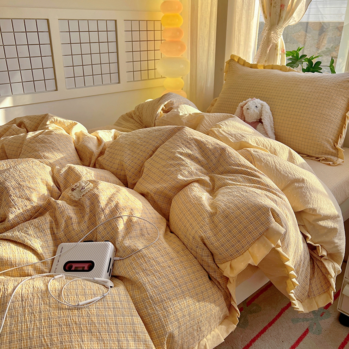 91家纺网 家纺一手货源 找家纺 春光里 2025新款高克重皱皱纱学生床三件套 夏日黄格