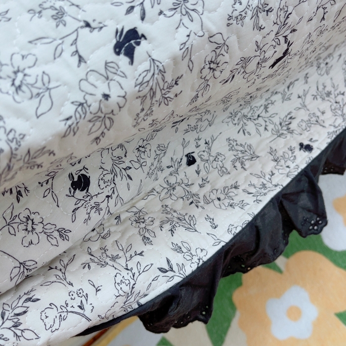 91家纺网 家纺一手货源 找家纺 暖居 2025新款纯棉绗缝夹棉榻榻米支持定制防滑全棉印花小碎花农村大炕盖三件套系列南法假日