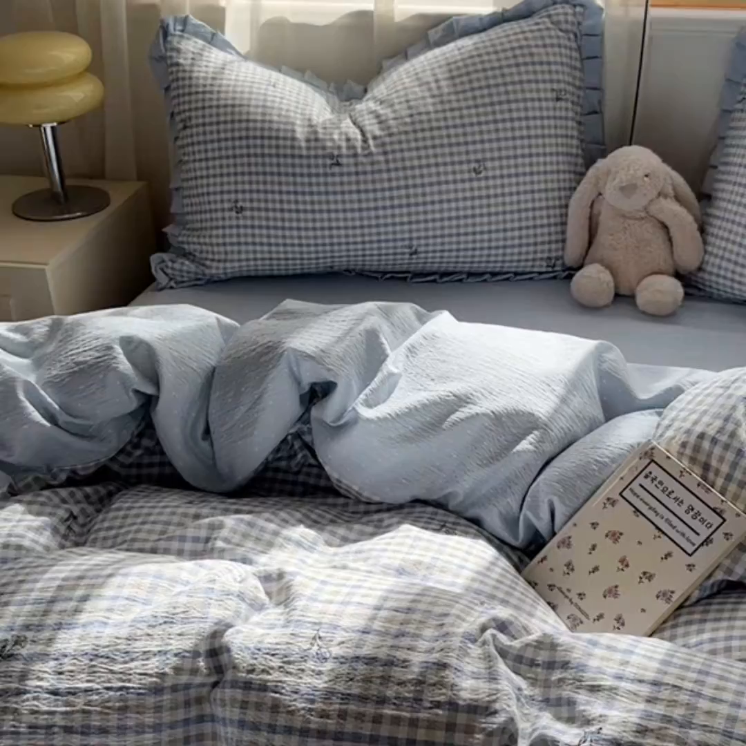 91家纺网 家纺一手货源 找家纺 春光里 2025新款高克重皱皱纱四件套 海盐格