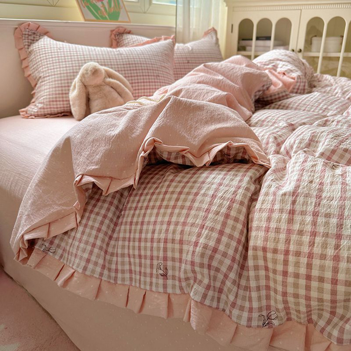 91家纺网 家纺一手货源 找家纺 春光里 2025新款高克重皱皱纱四件套 红茶格