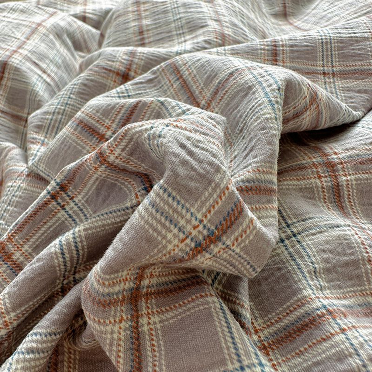 91家纺网 家纺一手货源 找家纺 春光里 2025新款高克重皱皱纱四件套 苏格兰格