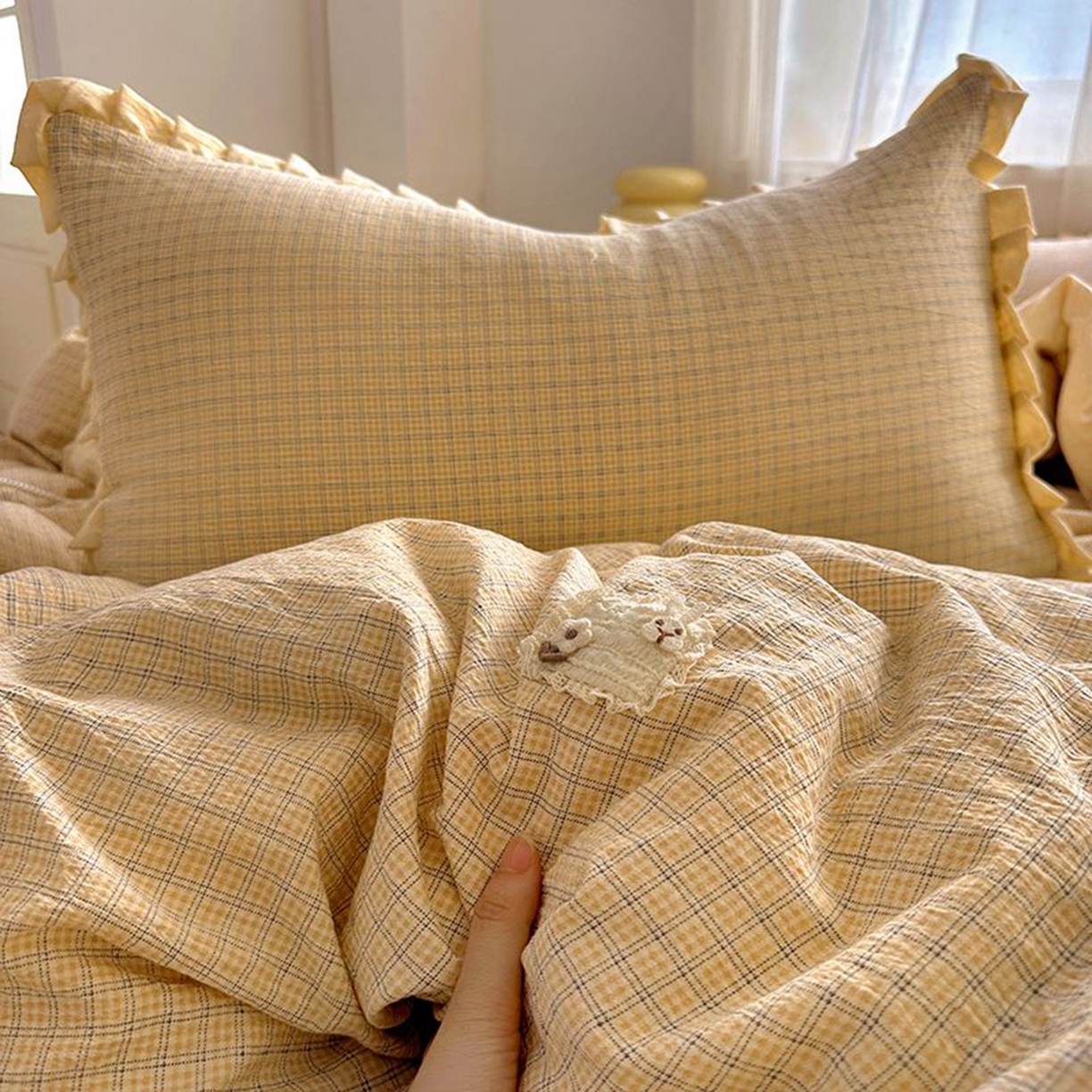 91家纺网 家纺一手货源 找家纺 春光里 2025新款高克重皱皱纱四件套 夏日黄格