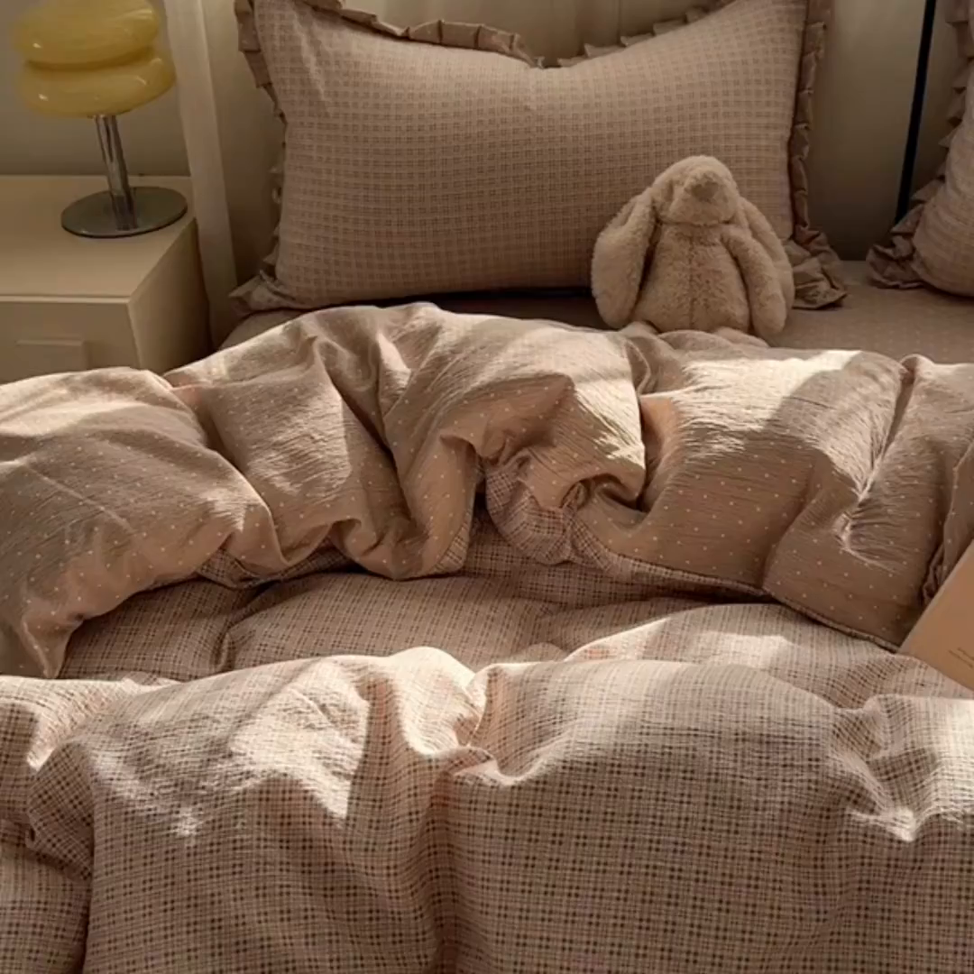 91家纺网 家纺一手货源 找家纺 春光里 2025新款高克重皱皱纱四件套 英伦格