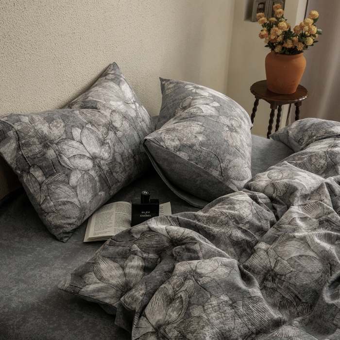 91家纺网 家纺一手货源 找家纺 大境 2025秋冬新款加厚复古风多层纱轻磨毛四件套 洛蔓