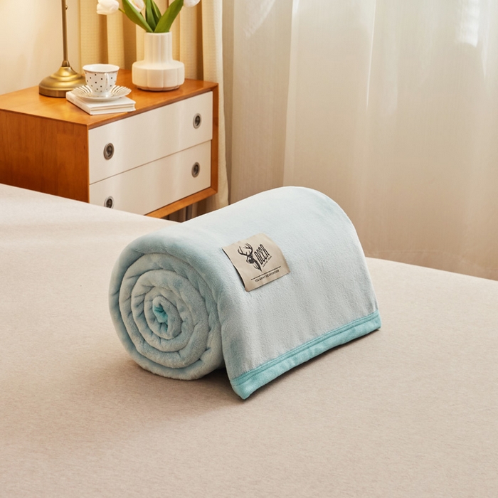 91家纺网 家纺一手货源 找家纺 宅部落 2025新款牛奶绒毛毯毯子300克云貂绒盖毯系列-纯色 淡蓝