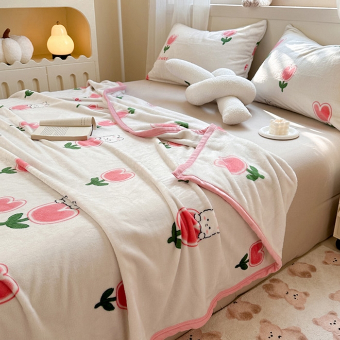 91家纺网 家纺一手货源 找家纺 宅部落 2025新款牛奶绒毛毯毯子300克云貂绒盖毯系列-印花 郁金香小免