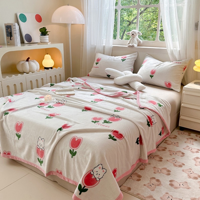 91家纺网 家纺一手货源 找家纺 宅部落 2025新款牛奶绒毛毯毯子300克云貂绒盖毯系列-印花 郁金香小免