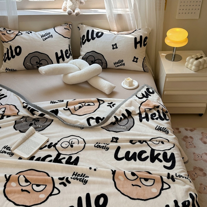 91家纺网 家纺一手货源 找家纺 宅部落 2025新款牛奶绒毛毯毯子300克云貂绒盖毯系列-印花 愤怒的小煤球