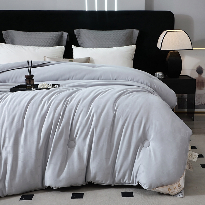 91家纺网 家纺一手货源 找家纺 锦绣家纺 2025新款蚕丝被 灰色