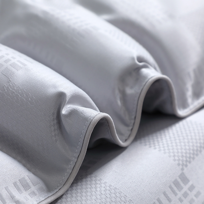 91家纺网 家纺一手货源 找家纺 锦绣家纺 2025新款蚕丝被 灰色