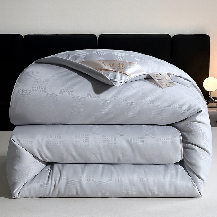 91家纺网 家纺一手货源 找家纺 锦绣家纺 2025新款蚕丝被 灰色