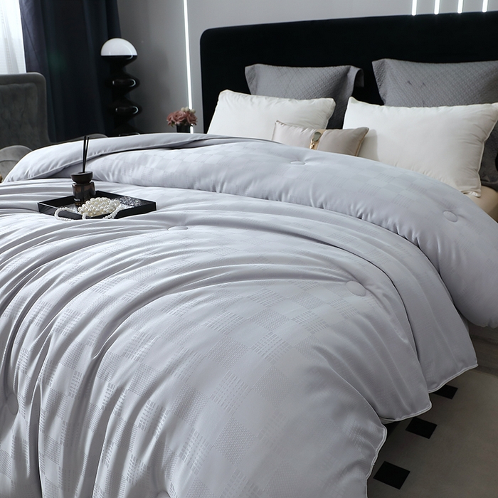 91家纺网 家纺一手货源 找家纺 锦绣家纺 2025新款蚕丝被 灰色