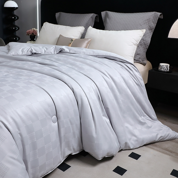 91家纺网 家纺一手货源 找家纺 锦绣家纺 2025新款蚕丝被 灰色