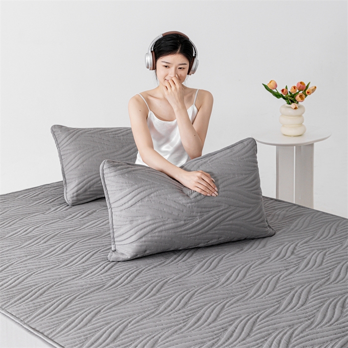 91家纺网 家纺一手货源 找家纺 北极情 2025新款A类原棉大豆夹棉床笠 高级灰