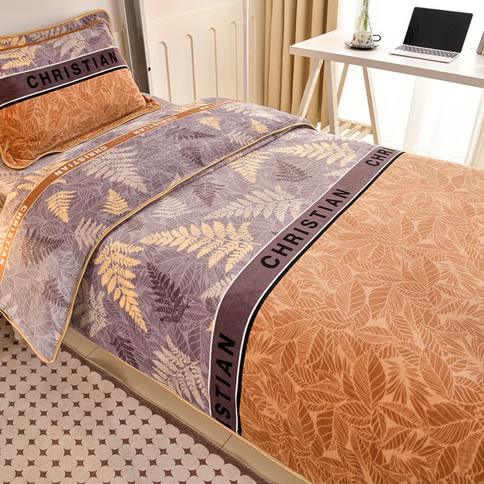 91家纺网 家纺一手货源 找家纺 硕喜 2025新款学生宿舍床系列牛奶绒学生三件套 相思叶语