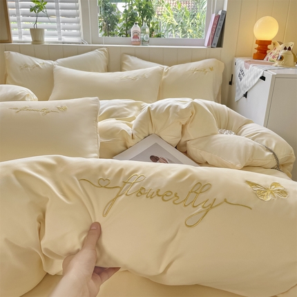 91家纺网 家纺一手货源 找家纺 （总）义博家纺 2025新款A类云朵刺绣四件套-蝴蝶