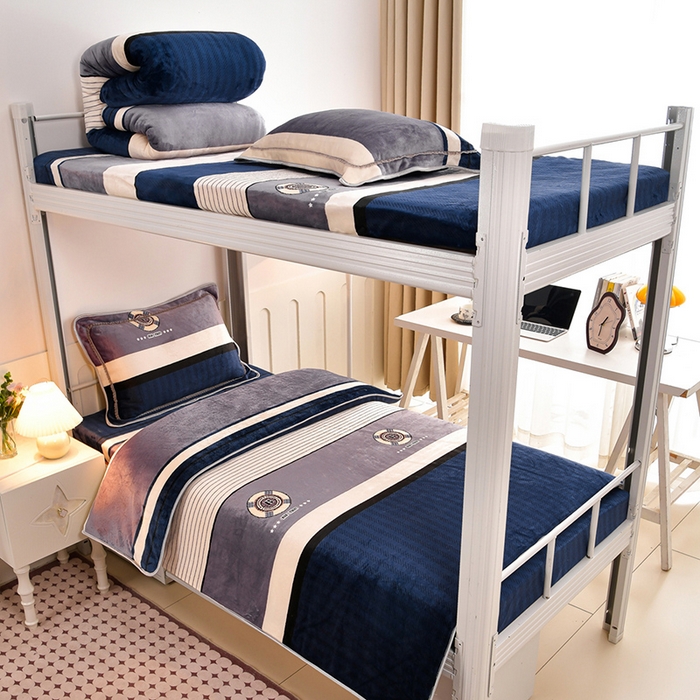 91家纺网 家纺一手货源 找家纺 硕喜 2025新款学生宿舍床系列牛奶绒学生三件套 青春岁月