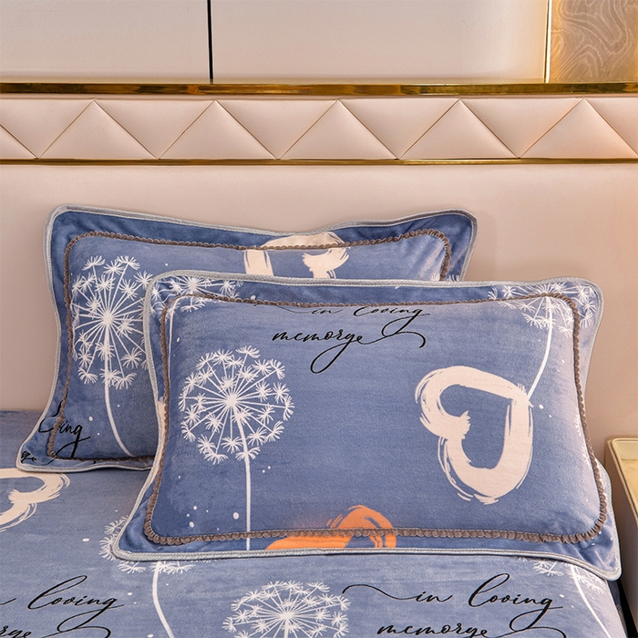 91家纺网 家纺一手货源 找家纺 硕喜 2025新款新8.5斤法莱绒四件套珊瑚牛奶金貂绒四件套床裙款 心心相印