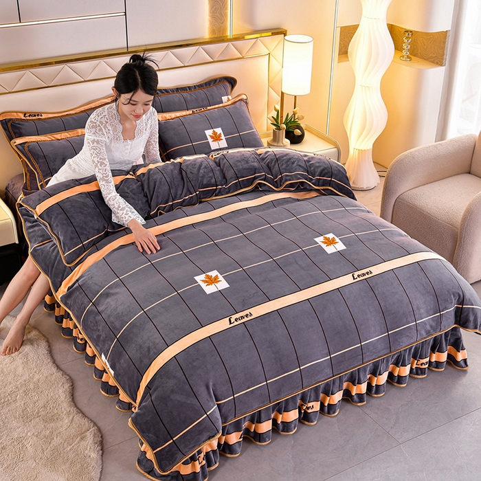 91家纺网 家纺一手货源 找家纺 硕喜 2025新款新8.5斤法莱绒四件套珊瑚牛奶金貂绒四件套床裙款 格调枫桦