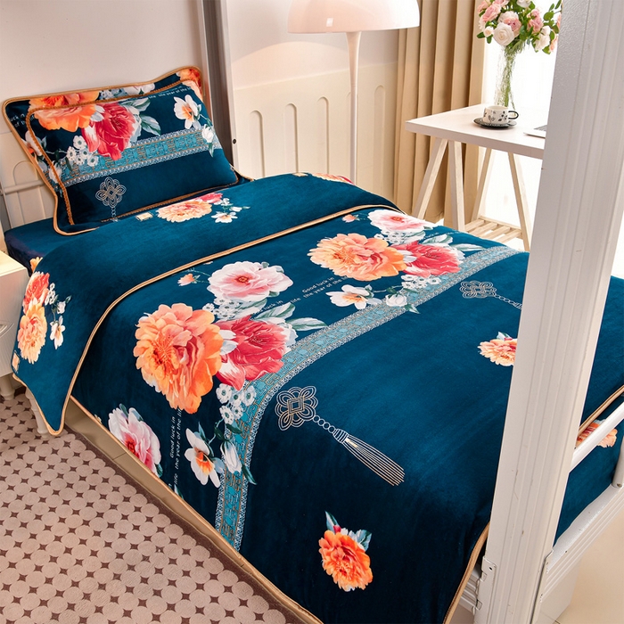 91家纺网 家纺一手货源 找家纺 硕喜 2025新款学生宿舍床系列牛奶绒学生三件套 花开富贵