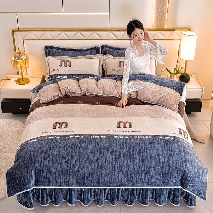 91家纺网 家纺一手货源 找家纺 硕喜 2025新款新8.5斤法莱绒四件套珊瑚牛奶金貂绒四件套床裙款 条纹密码