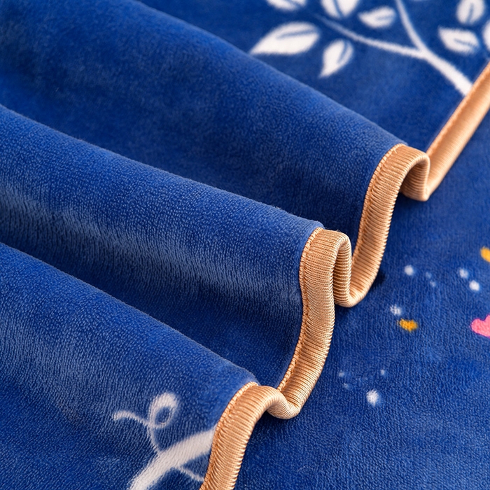 91家纺网 家纺一手货源 找家纺 硕喜 2025新款新8.5斤法莱绒四件套珊瑚牛奶金貂绒四件套床裙款 树下小鹿