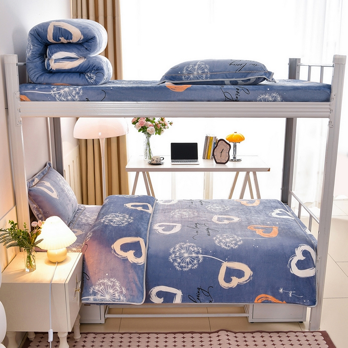 91家纺网 家纺一手货源 找家纺 硕喜 2025新款学生宿舍床系列牛奶绒学生三件套 心心相印