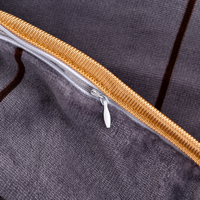 91家纺网 家纺一手货源 找家纺 硕喜 2025新款新8.5斤法莱绒四件套珊瑚牛奶金貂绒四件套床裙款 格调枫桦