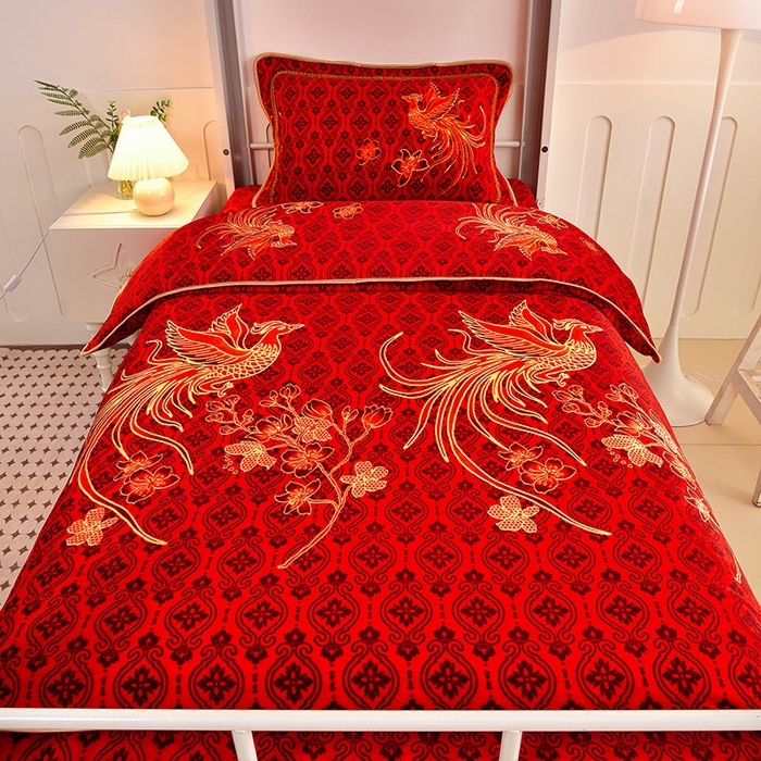 91家纺网 家纺一手货源 找家纺 硕喜 2025新款学生宿舍床系列牛奶绒学生三件套 鸾凤和鸣