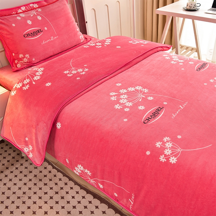 91家纺网 家纺一手货源 找家纺 硕喜 2025新款学生宿舍床系列牛奶绒学生三件套 雪花飞舞