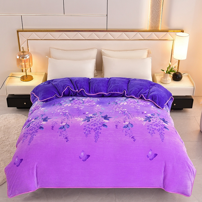 91家纺网 家纺一手货源 找家纺 硕喜 2025新款新8.5斤法莱绒四件套珊瑚牛奶金貂绒四件套床裙款 紫罗兰