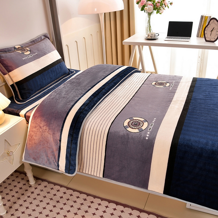 91家纺网 家纺一手货源 找家纺 硕喜 2025新款学生宿舍床系列牛奶绒学生三件套 青春岁月