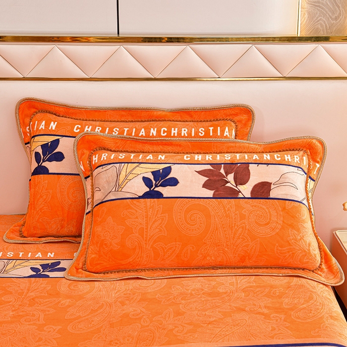 91家纺网 家纺一手货源 找家纺 硕喜 2025新款新8.5斤法莱绒四件套珊瑚牛奶金貂绒四件套床裙款 金枝玉叶