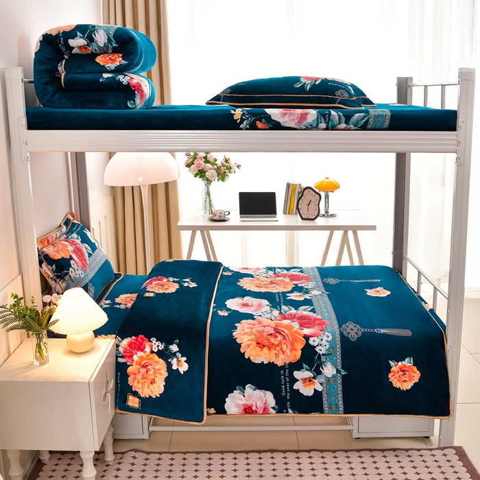 91家纺网 家纺一手货源 找家纺 硕喜 2025新款学生宿舍床系列牛奶绒学生三件套 花开富贵