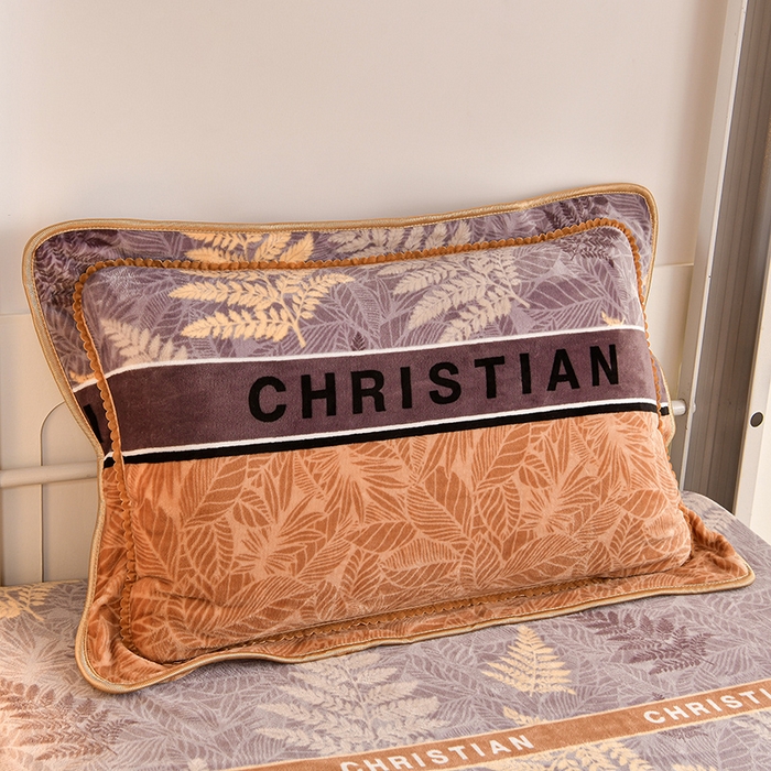 91家纺网 家纺一手货源 找家纺 硕喜 2025新款学生宿舍床系列牛奶绒学生三件套 相思叶语