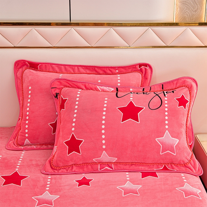 91家纺网 家纺一手货源 找家纺 硕喜 2025新款新8.5斤法莱绒四件套珊瑚牛奶金貂绒四件套床裙款 星心相随