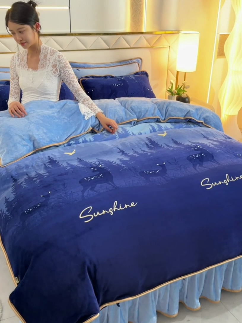 91家纺网 家纺一手货源 找家纺 硕喜 2025新款新8.5斤法莱绒四件套珊瑚牛奶金貂绒四件套床裙款 木林深处