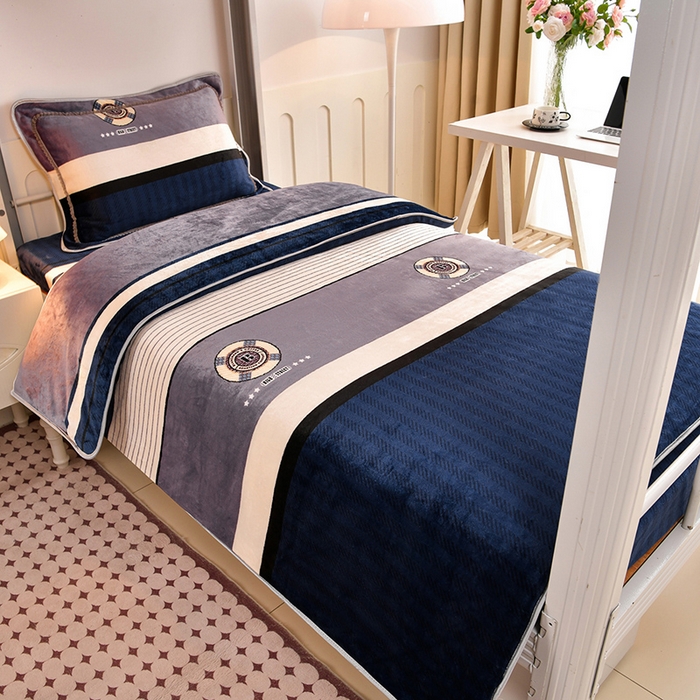 91家纺网 家纺一手货源 找家纺 硕喜 2025新款学生宿舍床系列牛奶绒学生三件套 青春岁月